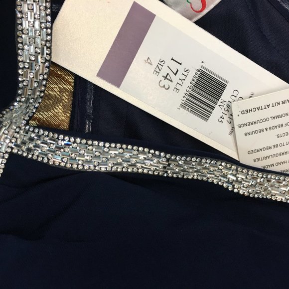 2-piece, Back Cut-out, Blingy Sexy Cruise Dress - Picture 7 of 15